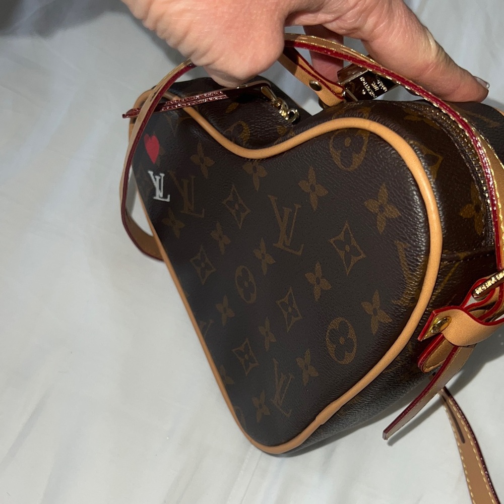 Louis Vuitton Heart-Shaped Monogram Crossbody Bag with Red Accent - Picture 17 of 17